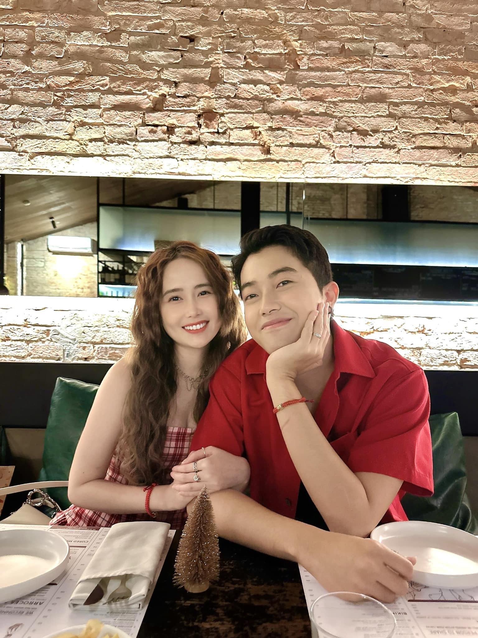 Mỹ nh&acirc;n Việt 35 tuổi được khen trẻ vượt chồng d&ugrave; kết h&ocirc;n với 