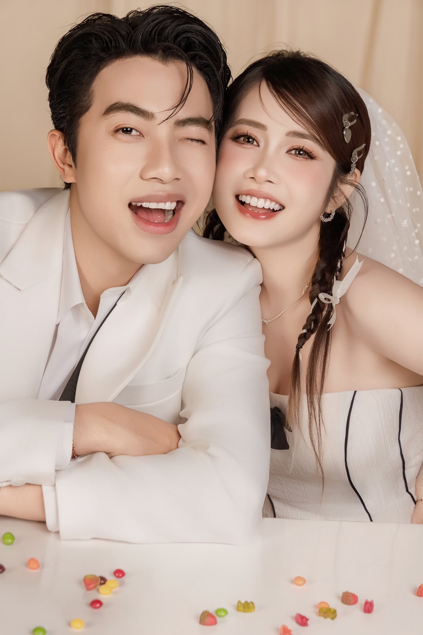 Mỹ nh&acirc;n Việt 35 tuổi được khen trẻ vượt chồng d&ugrave; kết h&ocirc;n với 