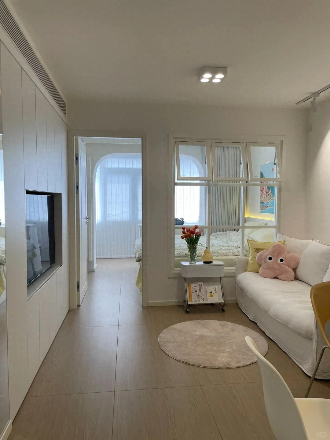 Mẹ 1 con cải tạo căn hộ 44m² với hơn 900 triệu đồng: Tối ưu không gian trong giới hạn tiền bạc- Ảnh 1. Mẹ 1 con cải tạo căn hộ 44m² với hơn 900 triệu đồng: Tối ưu không gian trong giới hạn tiền bạc- Ảnh 1.