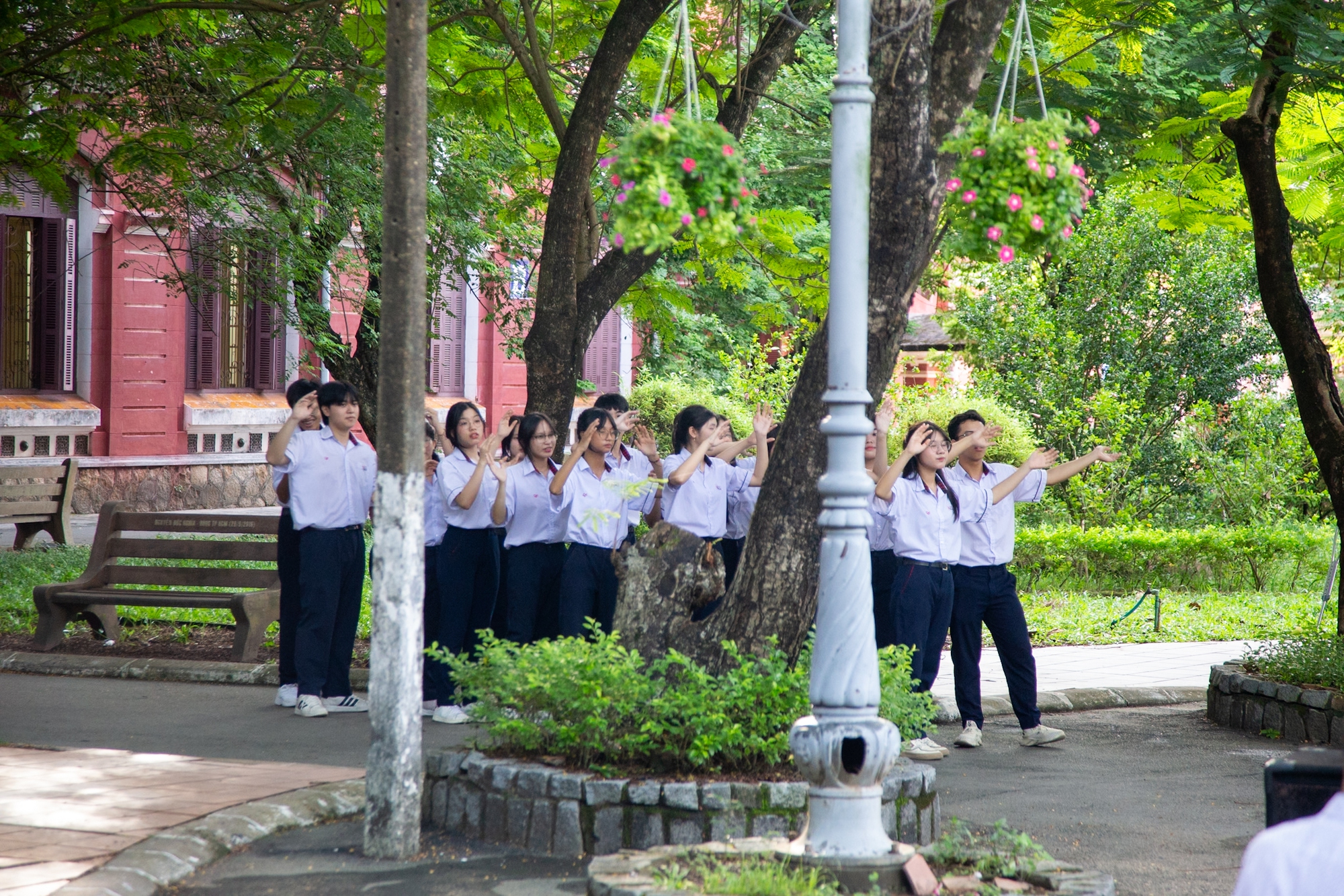 Ở Việt Nam, c&oacute; một ng&ocirc;i trường duy nhất được c&ocirc;ng nhận l&agrave; di t&iacute;ch lịch sử quốc gia đặc biệt- Ảnh 9.