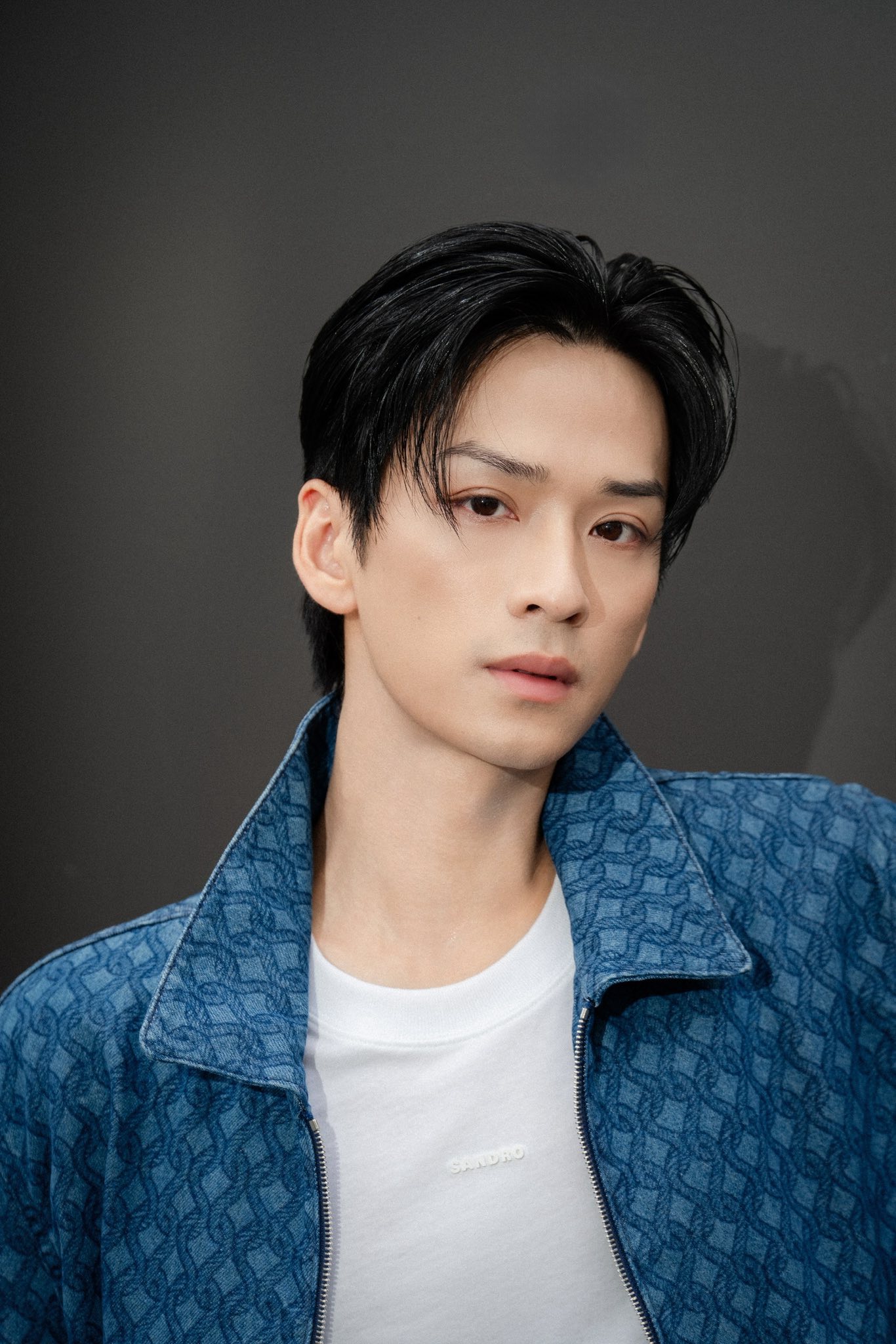 Nàng Mơ bị Nàng Mơ bị