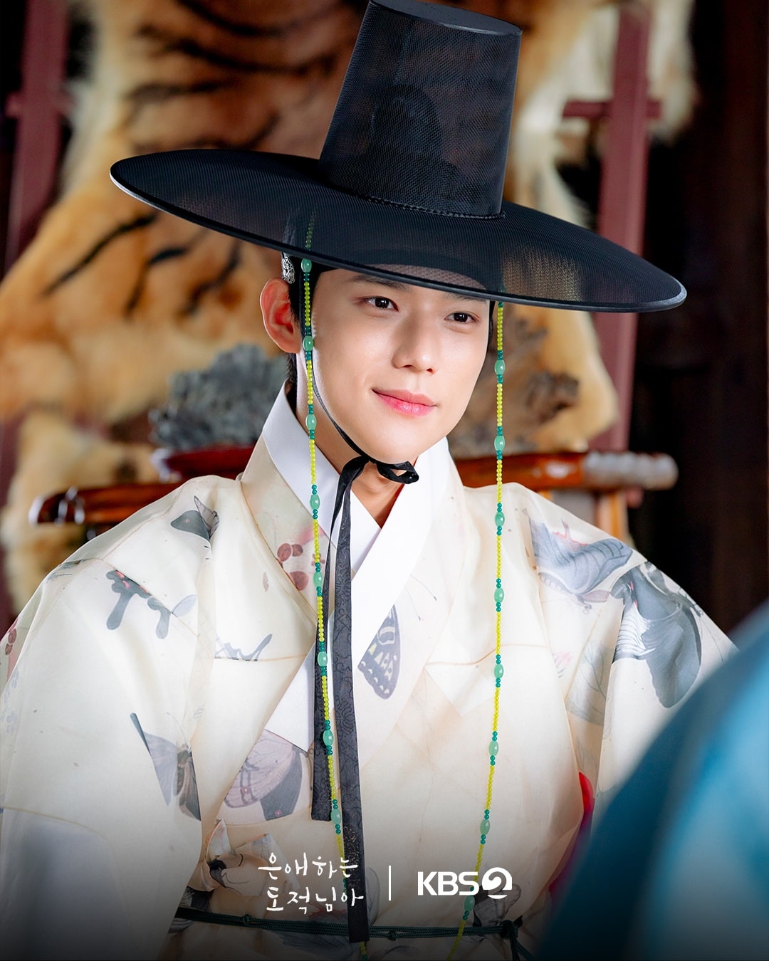 Mới đầu năm đã có phim cổ trang được khen "hay nhất 2026": Nữ chính xinh như mộng, không hot mới lạ- Ảnh 2. Mới đầu năm đã có phim cổ trang được khen "hay nhất 2026": Nữ chính xinh như mộng, không hot mới lạ- Ảnh 2.