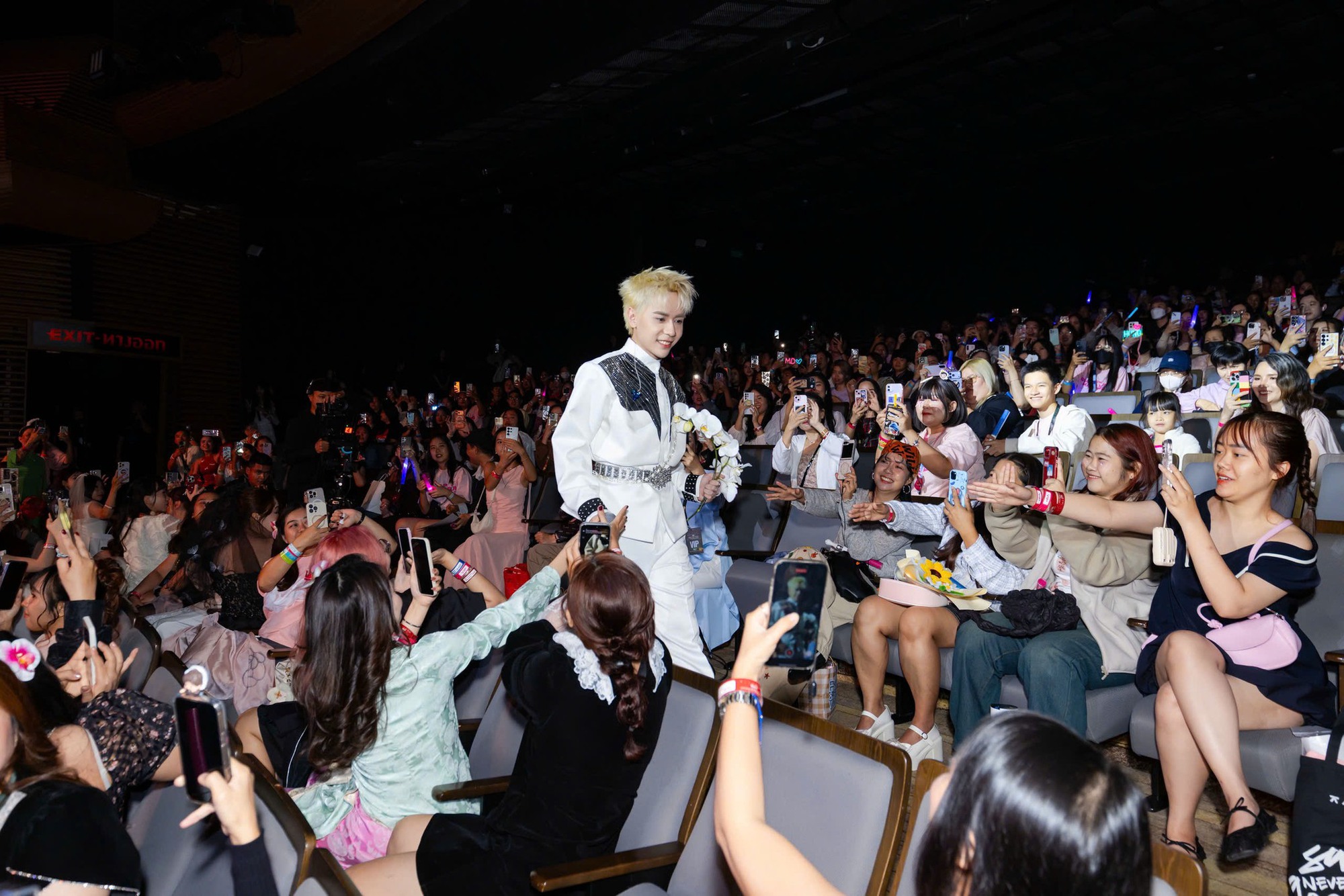 Fandom Sơn T&ugrave;ng kh&ocirc;ng phải fandom số 1 Việt Nam- Ảnh 8.