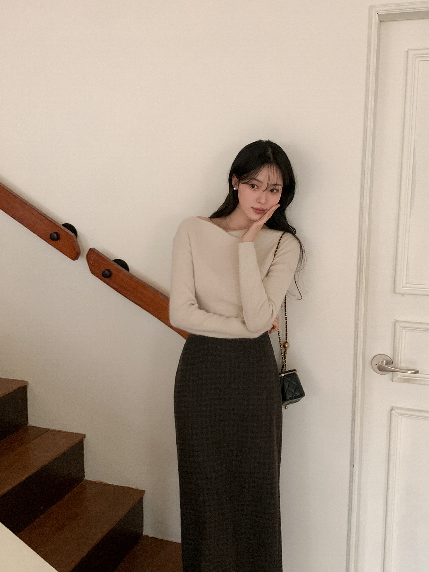 4 si&ecirc;u b&iacute; k&iacute;p mặc ch&acirc;n v&aacute;y d&agrave;i t&ocirc;n d&aacute;ng cho người cao dưới 1m60- Ảnh 4.