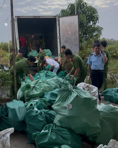 Ph&aacute;t hiện tr&ecirc;n 4 tấn mỹ phẩm kh&ocirc;ng r&otilde; nguồn gốc- Ảnh 1.