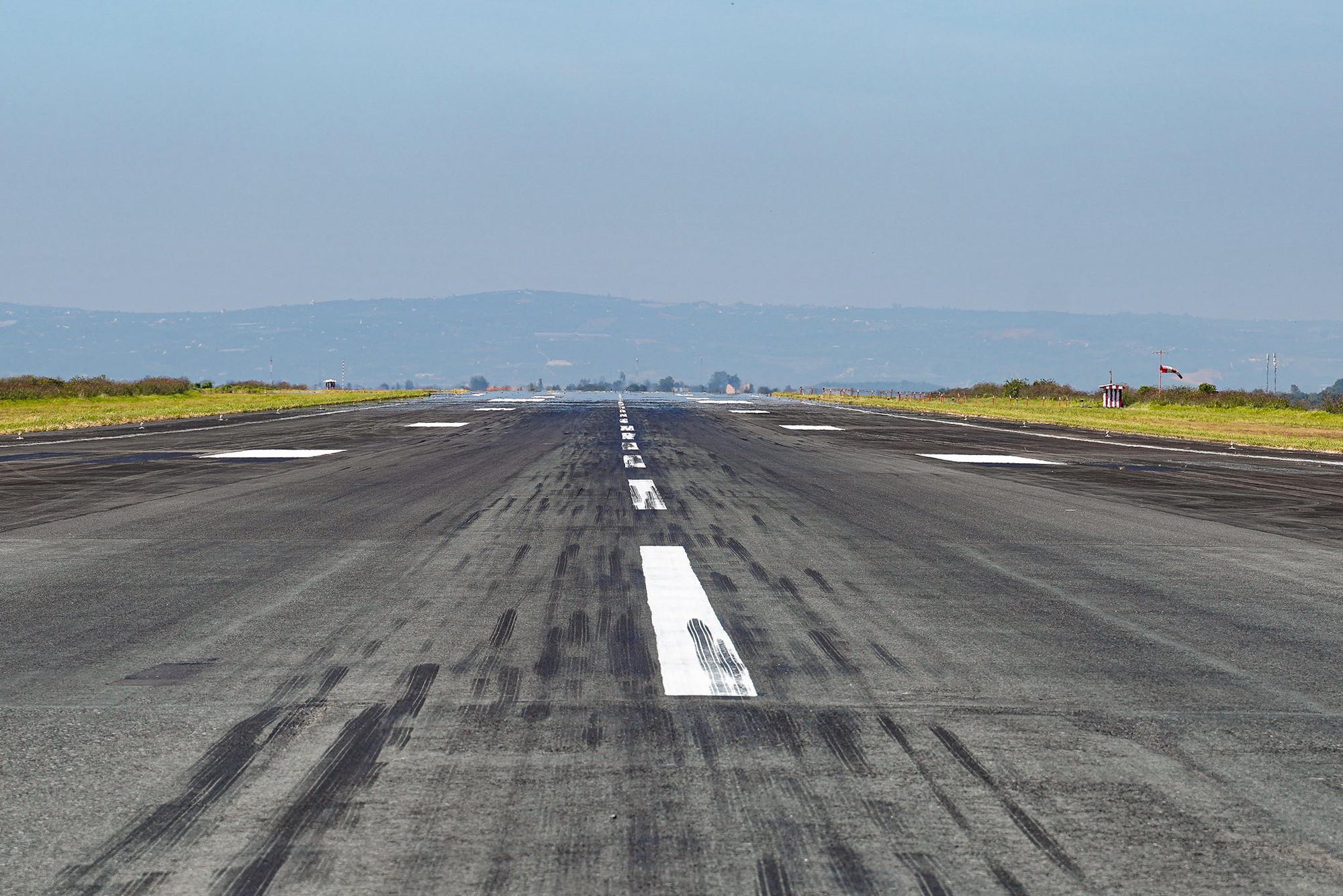 L&yacute; do g&igrave; khiến s&acirc;n bay quốc tế đầu ti&ecirc;n của T&acirc;y Nguy&ecirc;n  sau hơn 1 th&aacute;ng nữa phải đ&oacute;ng cửa?- Ảnh 3.