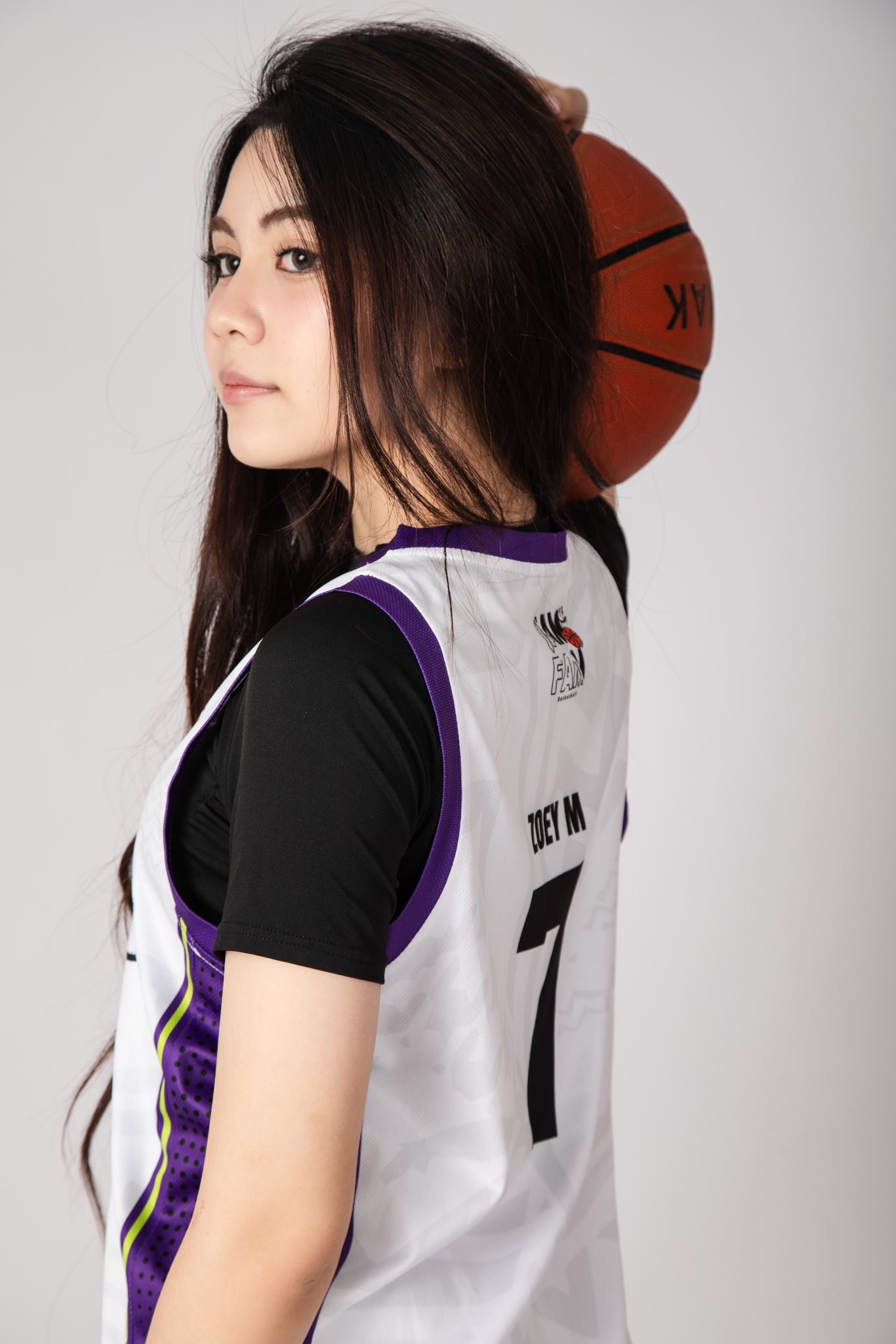 Hạt Dẻ xinh đẹp, tr&agrave;n đầy kh&iacute; chất 