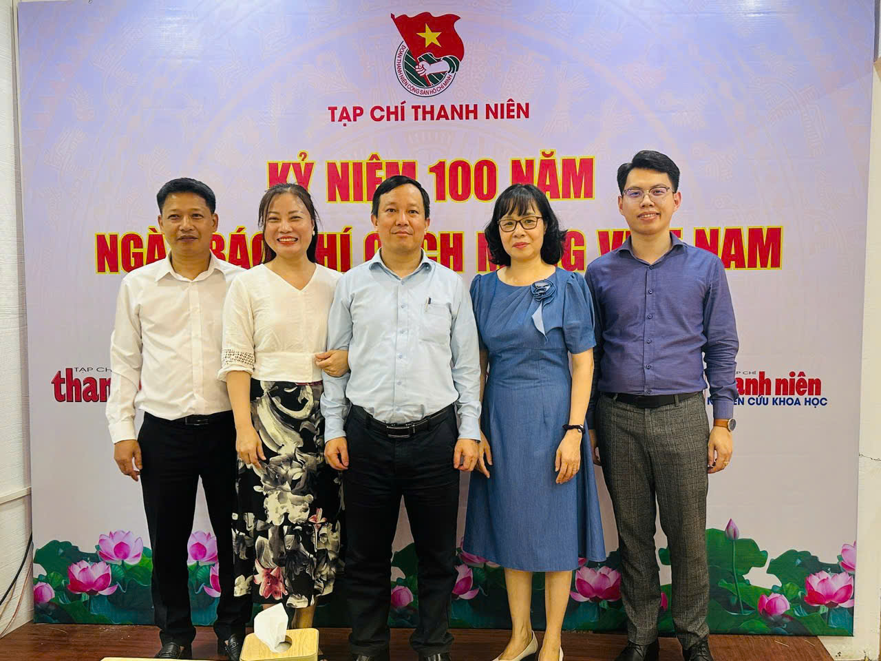 Ch&agrave;o năm mới 2026: Tạp ch&iacute; Thanh ni&ecirc;n c&ugrave;ng tuổi trẻ Việt Nam tự h&agrave;o, vững tin theo Đảng- Ảnh 8.