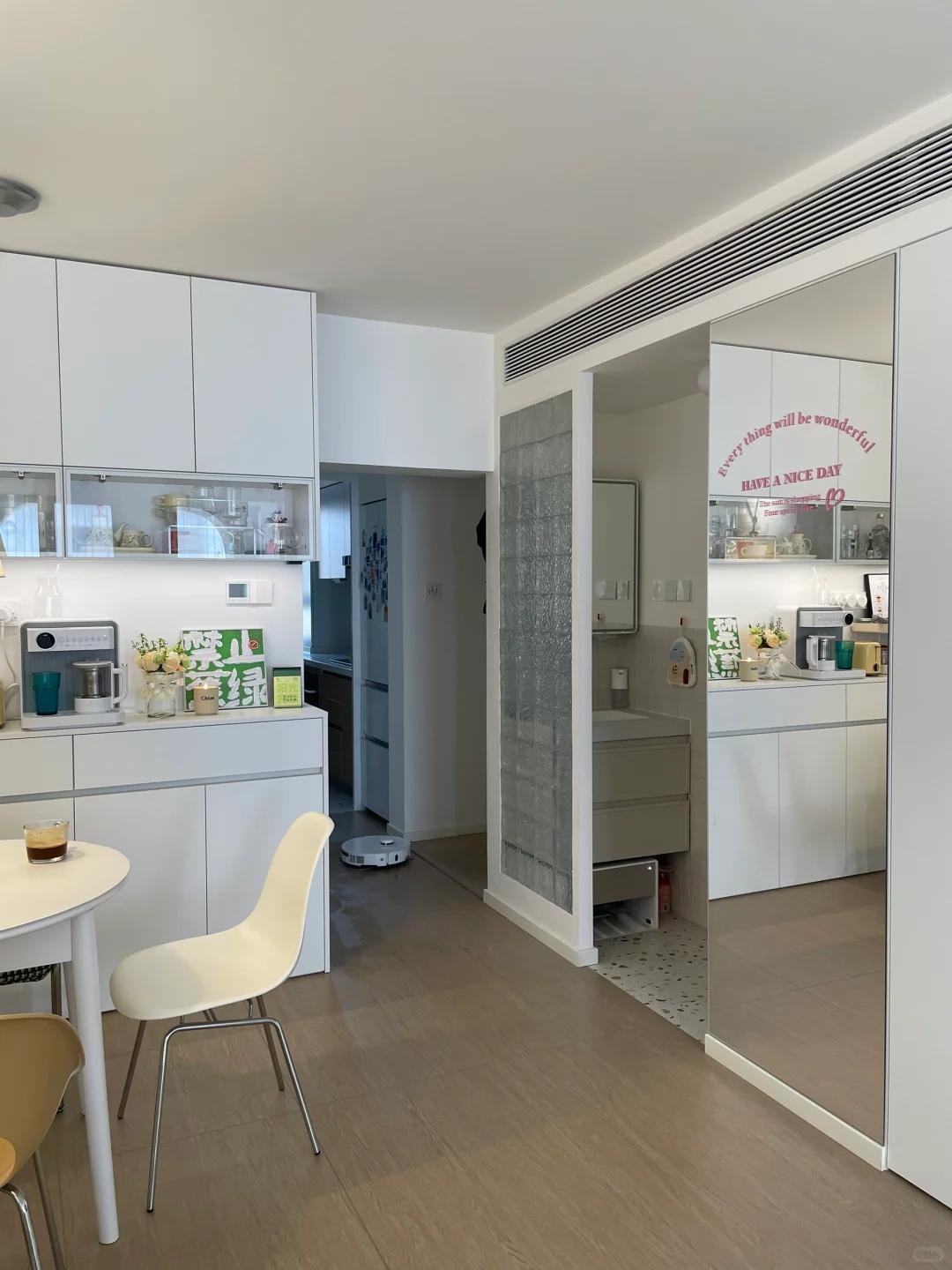 Mẹ 1 con cải tạo căn hộ 44m² với hơn 900 triệu đồng: Tối ưu không gian trong giới hạn tiền bạc- Ảnh 12. Mẹ 1 con cải tạo căn hộ 44m² với hơn 900 triệu đồng: Tối ưu không gian trong giới hạn tiền bạc- Ảnh 12.