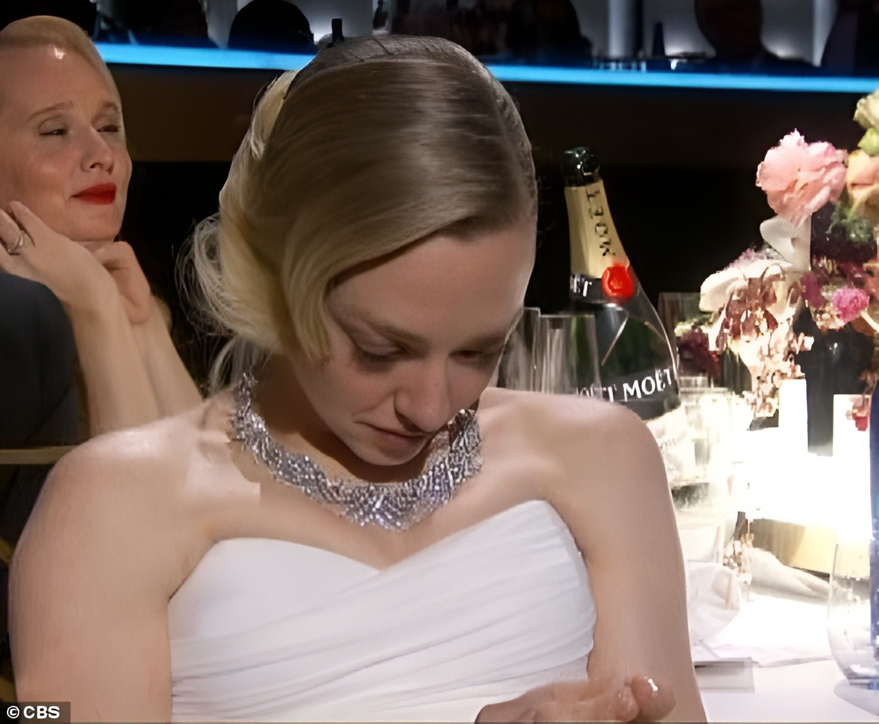 Mỹ nh&acirc;n g&acirc;y phẫn nộ v&igrave; biểu cảm nhăn nh&oacute;- Ảnh 1.