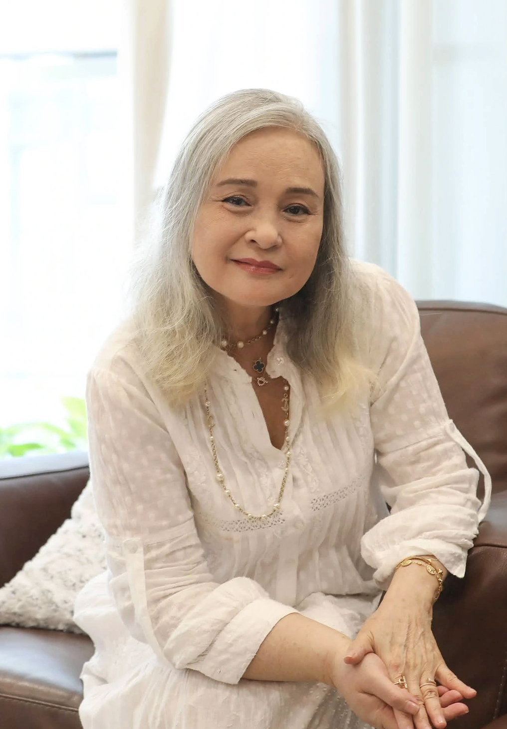 NSND duy nhất được mệnh danh &ldquo;đẹp nhất thế kỷ&rdquo;, bạc trắng cả đầu vẫn tươi trẻ kh&oacute; tin- Ảnh 3.