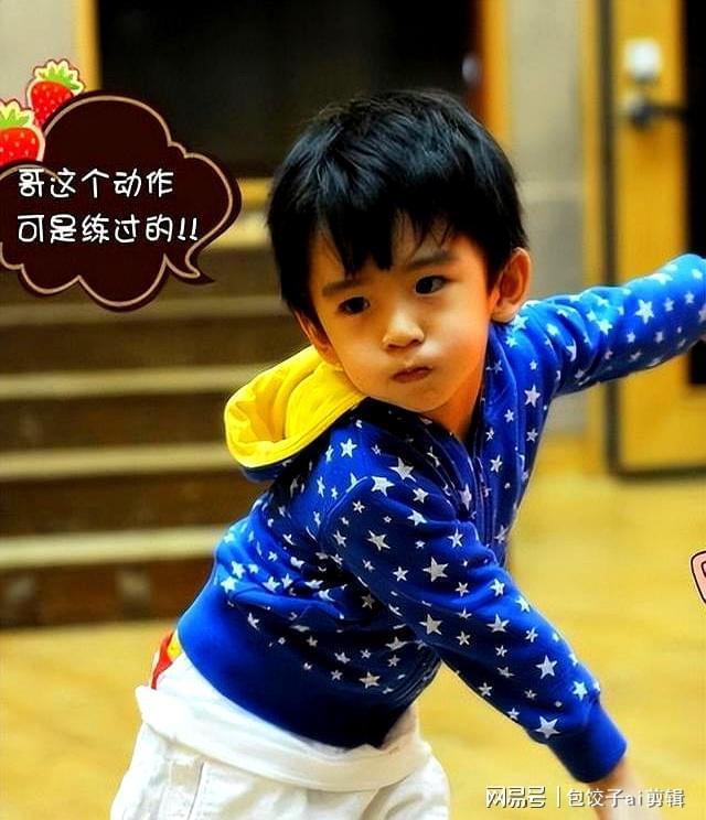 Qu&yacute; tử nh&agrave; Tạ Đ&igrave;nh Phong xứng danh &ldquo;Gen 2 đỉnh ch&oacute;p nhất&rdquo;, đ&atilde; t&agrave;i năng c&ograve;n đẹp trai hơn cả bố- Ảnh 3.