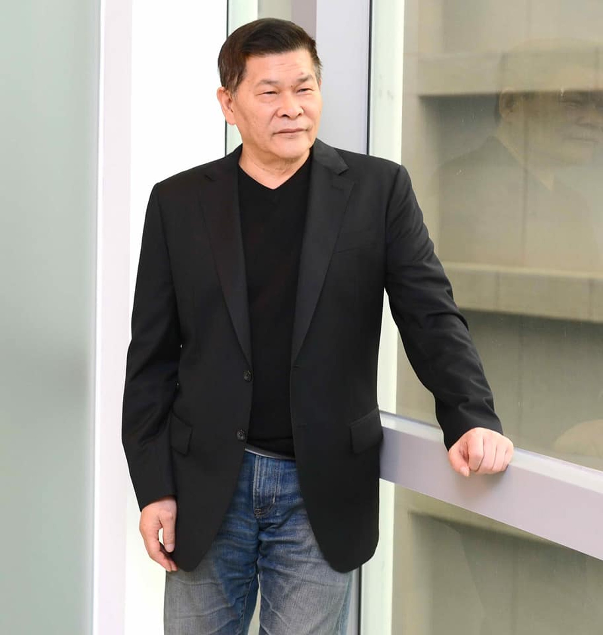 Nam diễn vi&ecirc;n cả nước biết mặt ph&aacute; sản v&igrave; m&oacute;n nợ 191 tỷ, nay về qu&ecirc; b&aacute;n trứng, tr&aacute;i c&acirc;y đầy chua x&oacute;t- Ảnh 1.