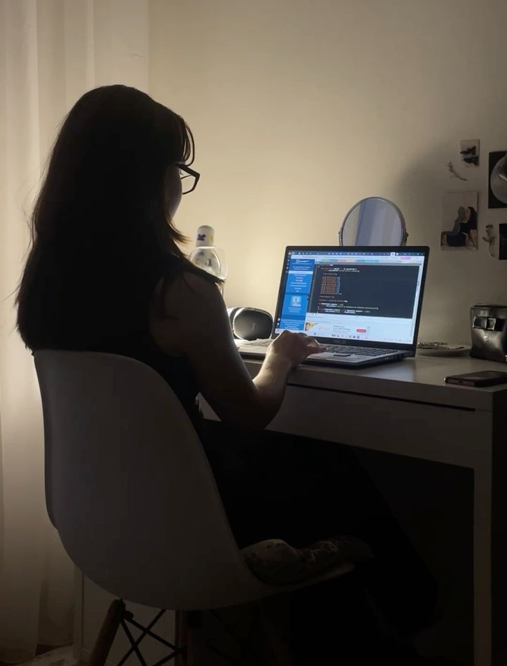 Khổ t&acirc;m của d&acirc;n văn ph&ograve;ng: C&ocirc;ng việc, deadlines l&agrave; ưu ti&ecirc;n số 1, c&ograve;n m&igrave;nh th&igrave; ở đ&acirc;u?- Ảnh 1.