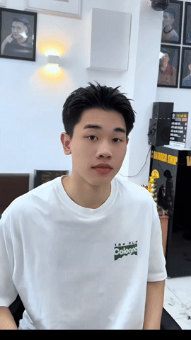 "Sốc visual" Đ&igrave;nh Bắc ở tiệm cắt t&oacute;c, đ&aacute; b&oacute;ng hay lại điển trai v&ocirc; địch thế n&agrave;y!- Ảnh 2.