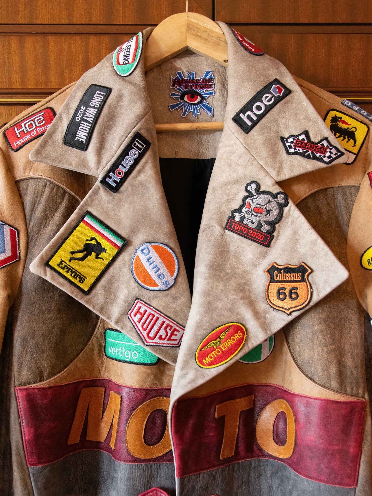 Tốn 1,5 triệu mũi th&ecirc;u cho một chiếc quần, l&agrave;m &aacute;o len họa tiết tinh xảo như tranh vẽ: Brand n&agrave;o l&agrave;m đồ đỉnh vậy?- Ảnh 8.