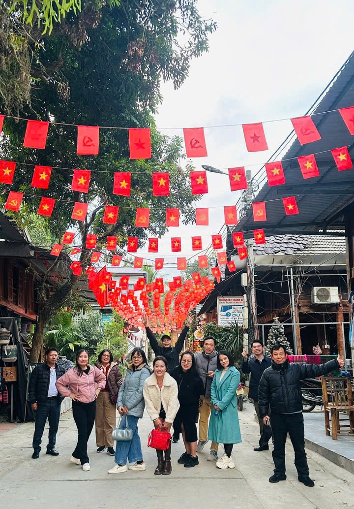 Ch&agrave;o năm mới 2026: Tạp ch&iacute; Thanh ni&ecirc;n c&ugrave;ng tuổi trẻ Việt Nam tự h&agrave;o, vững tin theo Đảng- Ảnh 24.