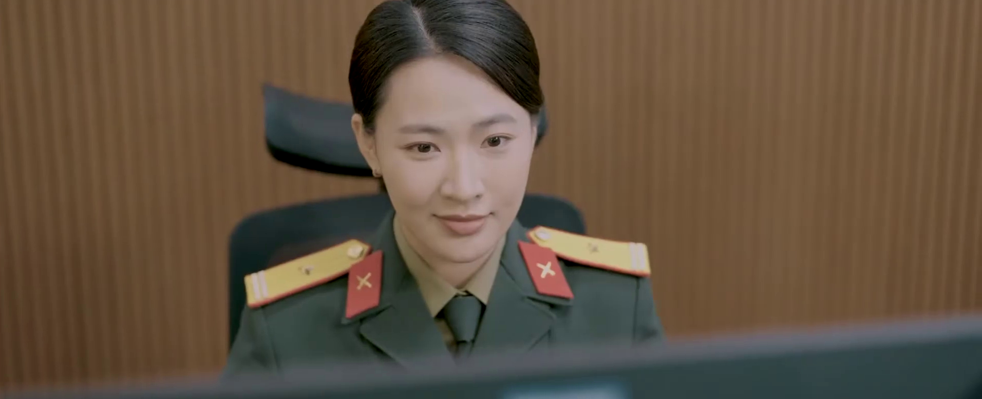 Việt Nam c&oacute; 1 mỹ nh&acirc;n đ&uacute;ng chuẩn &ldquo;s&aacute;ch gi&aacute;o khoa visual&rdquo; nhưng cứ cất giọng l&agrave; nhan sắc giảm hẳn một nửa- Ảnh 8.