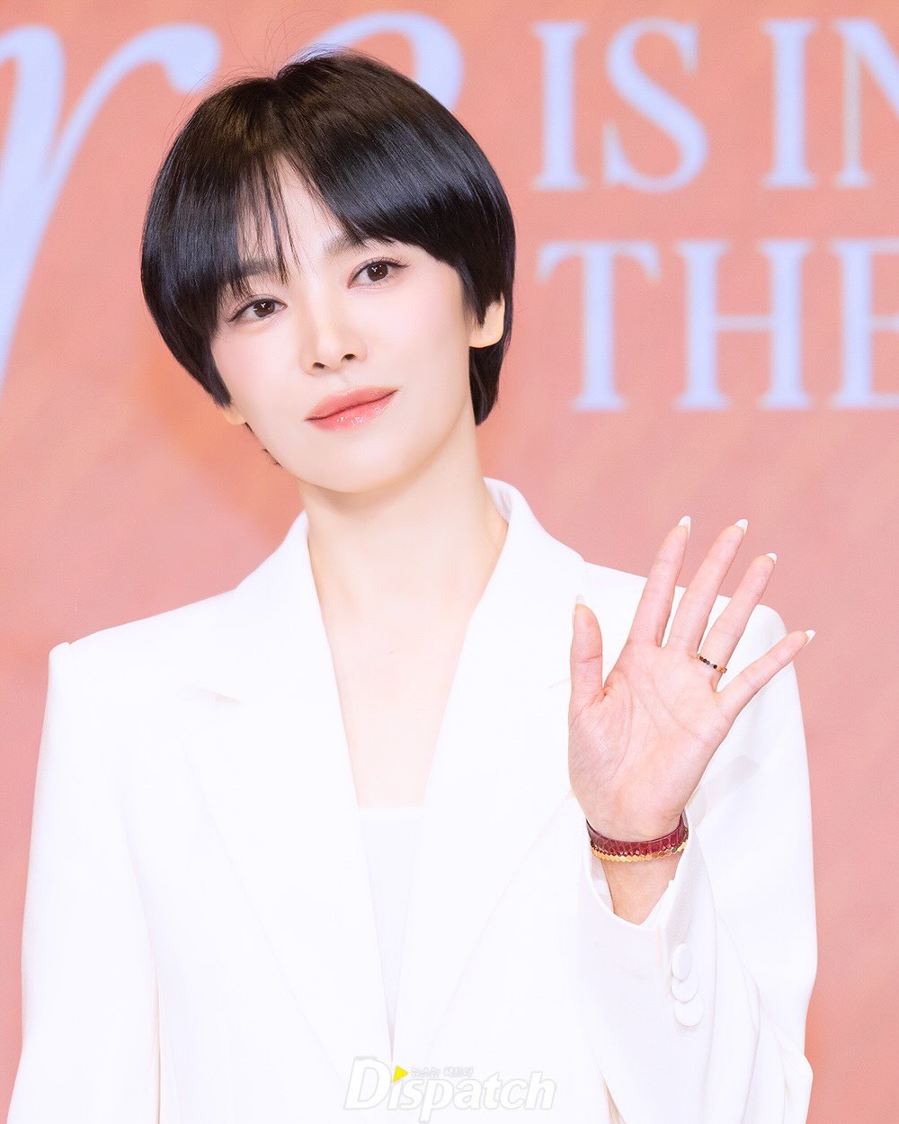 Song Hye Kyo xinh nhưng c&oacute; g&igrave; đ&oacute; kh&ocirc;ng ổn- Ảnh 3.