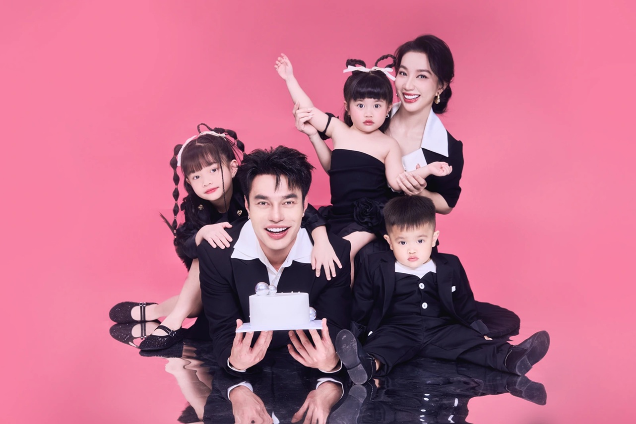 Nam diễn vi&ecirc;n c&aacute;t-x&ecirc; rải từ tầng 1 đến tầng 3, ở biệt thự rộng như c&ocirc;ng vi&ecirc;n, cưới vợ đẹp, đảm đang- Ảnh 4.