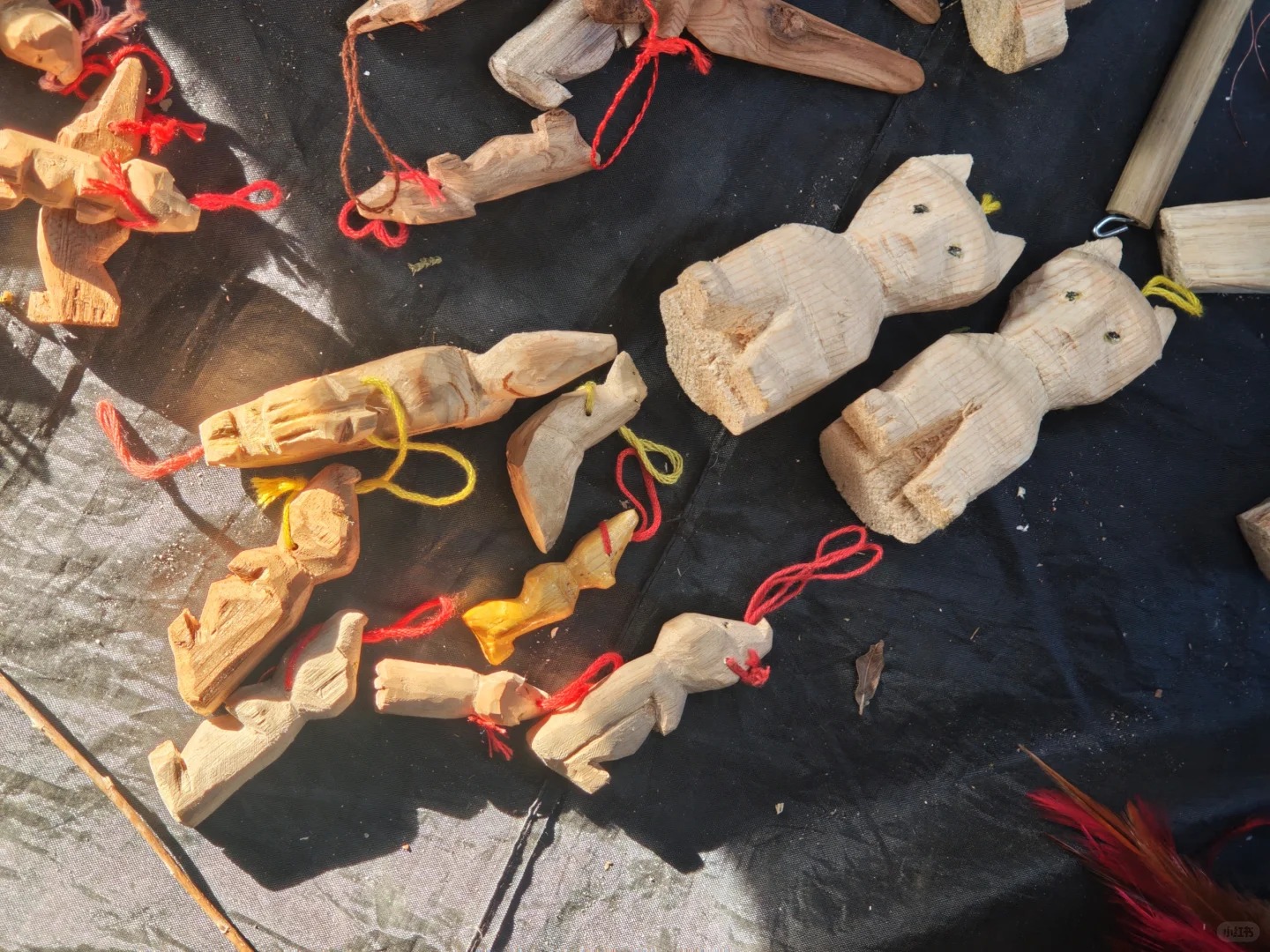 Cơn sốt "gỗ đi&ecirc;u khắc thảm họa" LinaBell: Xấu lạ nhưng ai cũng muốn sở hữu!- Ảnh 14.