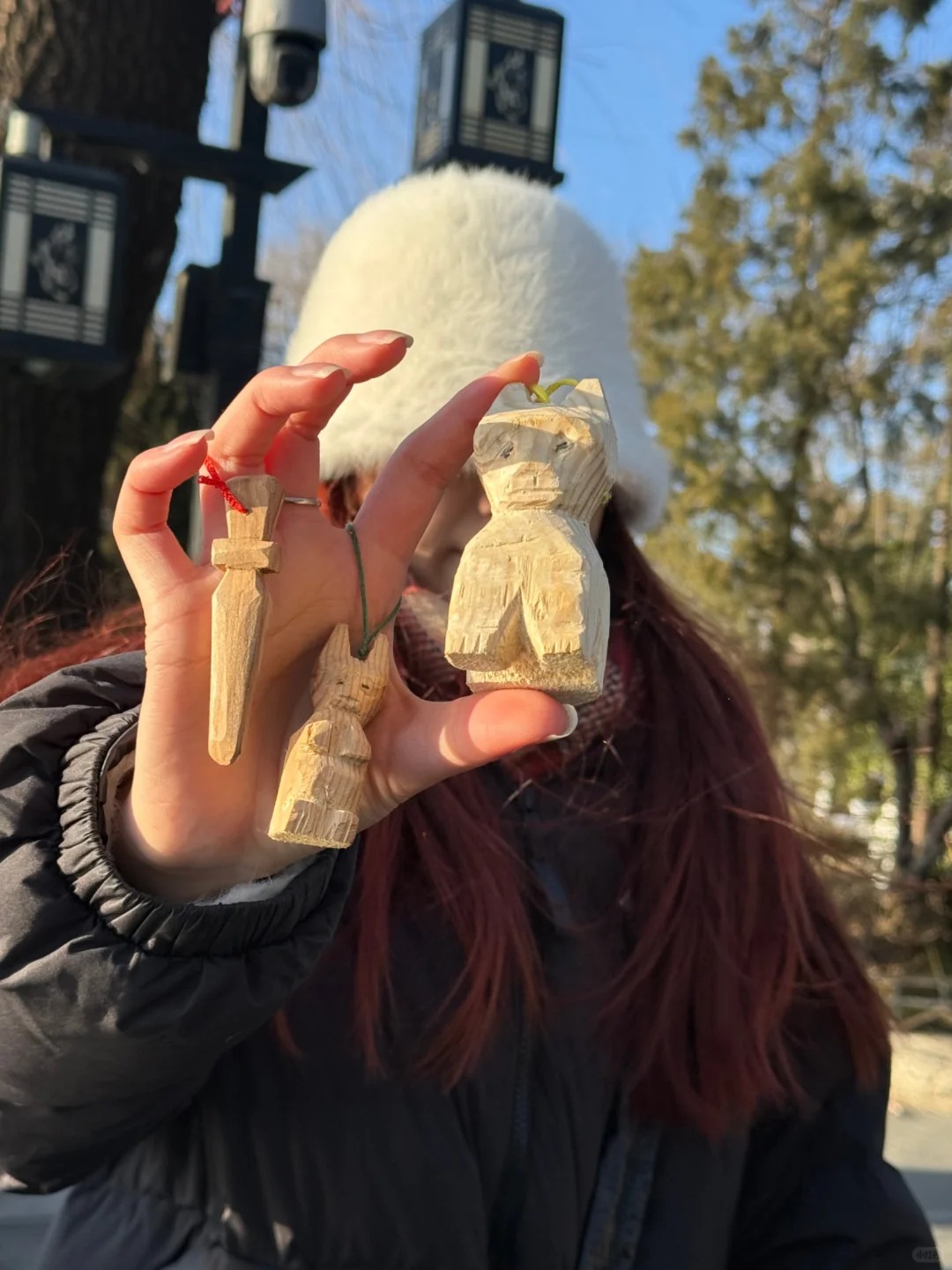 Cơn sốt "gỗ đi&ecirc;u khắc thảm họa" LinaBell: Xấu lạ nhưng ai cũng muốn sở hữu!- Ảnh 15.