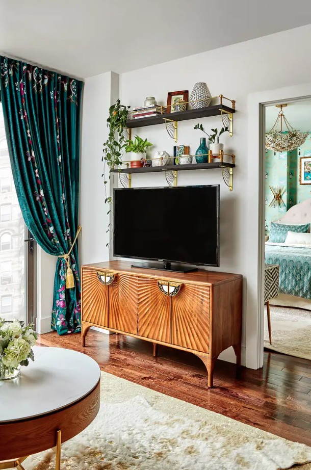 Đặt TV trong ph&ograve;ng kh&aacute;ch l&agrave; sai lầm? Chuy&ecirc;n gia nội thất n&ecirc;u quan điểm g&acirc;y bất ngờ- Ảnh 2.