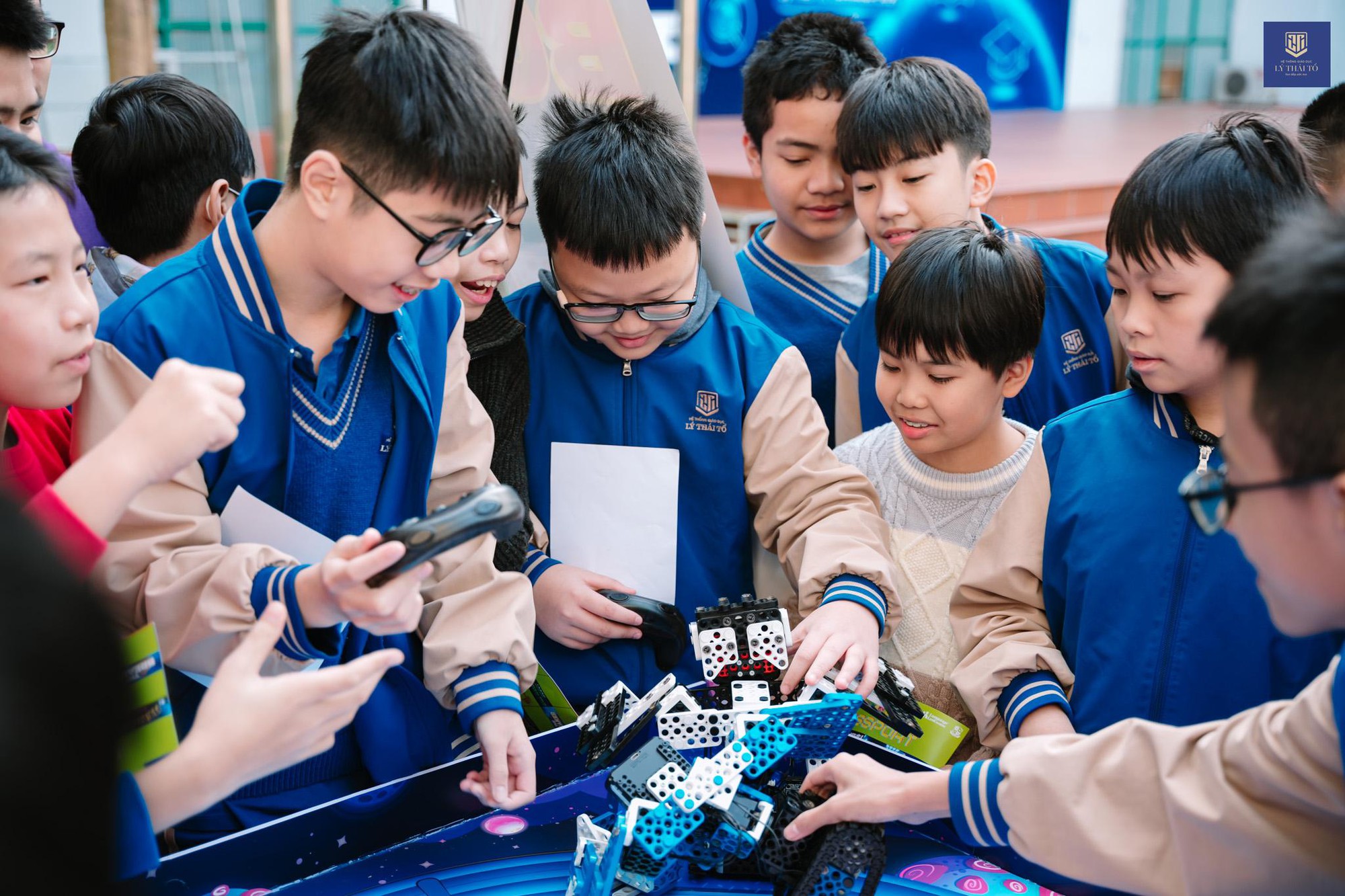 Trường THCS Lý Thái Tổ lựa chọn E-STEM như một hướng đi chiến lược trong giáo dục hội nhập- Ảnh 3. Trường THCS Lý Thái Tổ lựa chọn E-STEM như một hướng đi chiến lược trong giáo dục hội nhập- Ảnh 3.