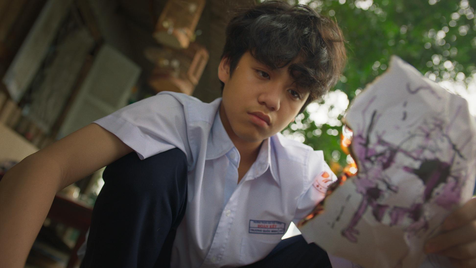 Con Kể Ba Nghe lấy nước mắt kh&aacute;n giả khi chạm đến khoảng c&aacute;ch thế hệ v&agrave; những vết thương t&acirc;m l&yacute;- Ảnh 4.