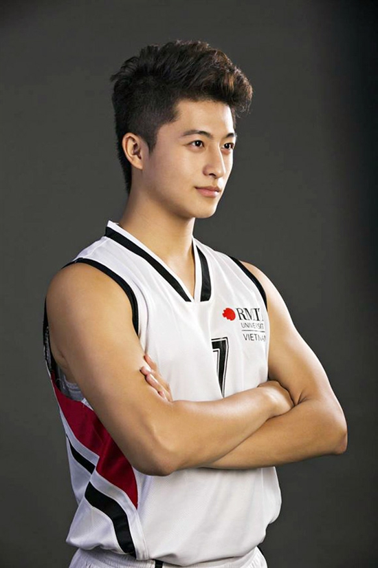 Vbiz từng c&oacute; nam thần đẹp đến mức t&igrave;m khuyết điểm cũng kh&oacute;, từ đỉnh cao nhan sắc bỗng huỷ dung sau đ&ecirc;m kinh ho&agrave;ng- Ảnh 2.