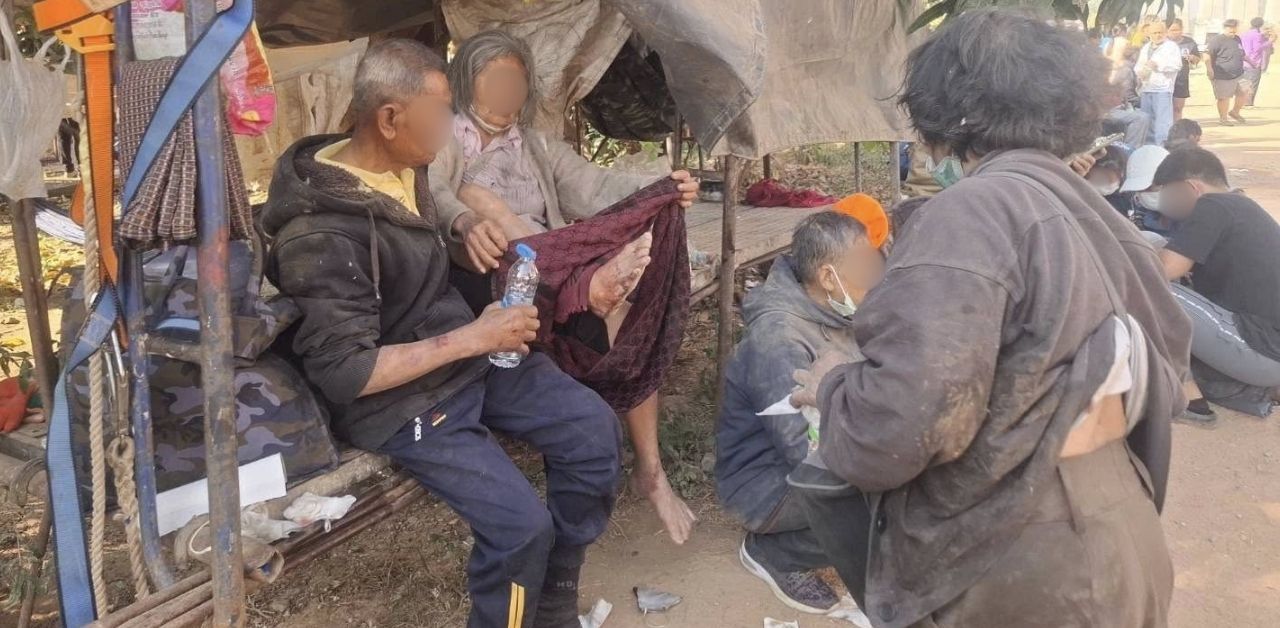 Th&aacute;i Lan: Cần cẩu đổ sập xuống đo&agrave;n t&agrave;u đang chạy, &iacute;t nhất 22 người thiệt mạng- Ảnh 4.