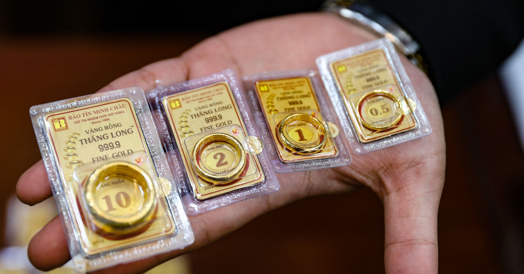 Vợ chồng ở H&agrave; Nội 1 năm mua được gần 1,5 c&acirc;y v&agrave;ng: Đến giờ vẫn chưa d&aacute;m tin m&igrave;nh 