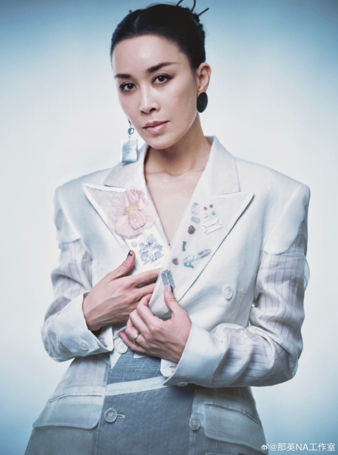 Nữ ca sĩ được v&iacute; như "quốc bảo &acirc;m nhạc": Bị tẩy chay v&igrave; văng tục, vướng scandal nghi&ecirc;m trọng đ&agrave;i quốc gia xo&aacute; sổ- Ảnh 1.