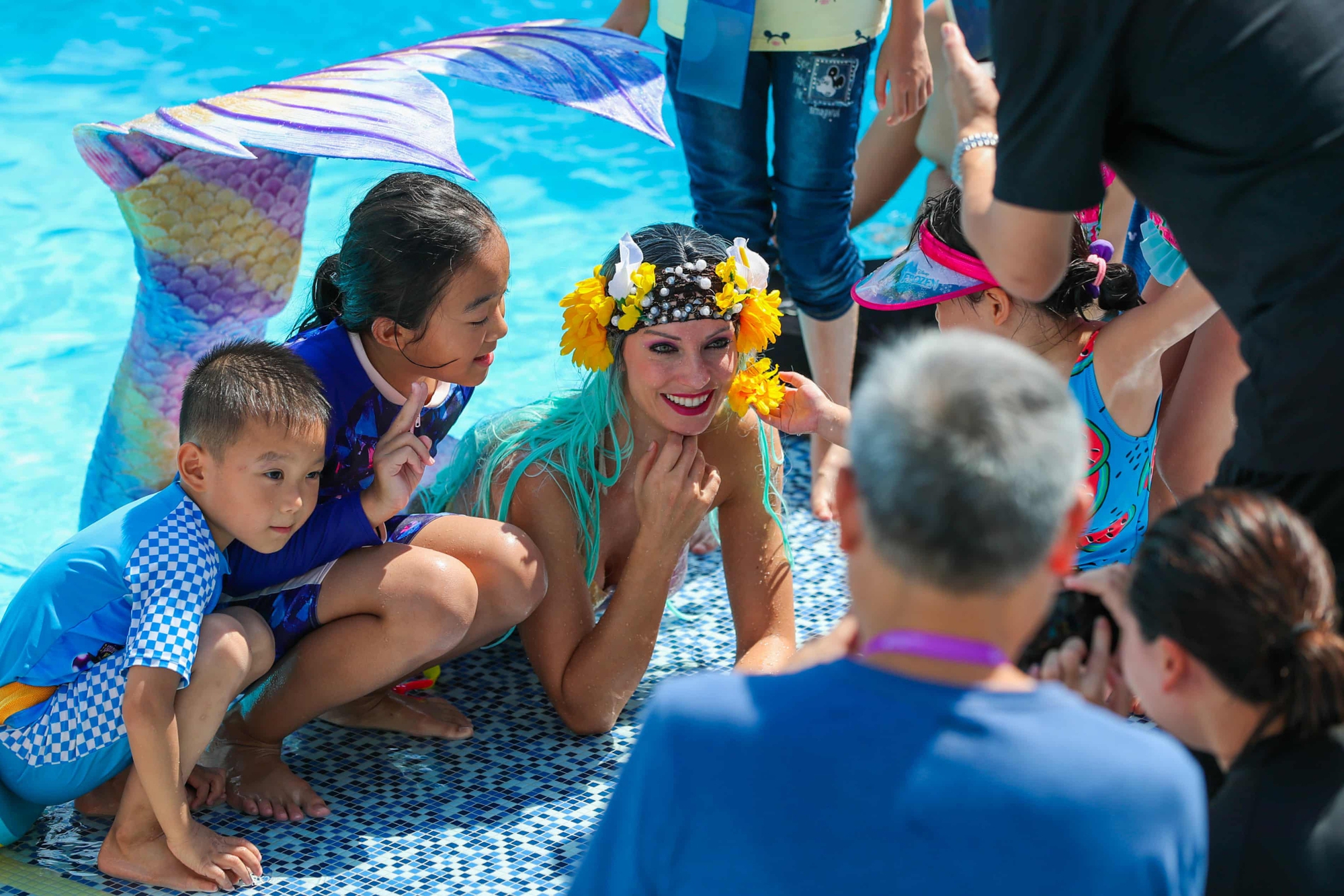 Gặp gỡ n&agrave;ng ti&ecirc;n c&aacute;- Ảnh 2.