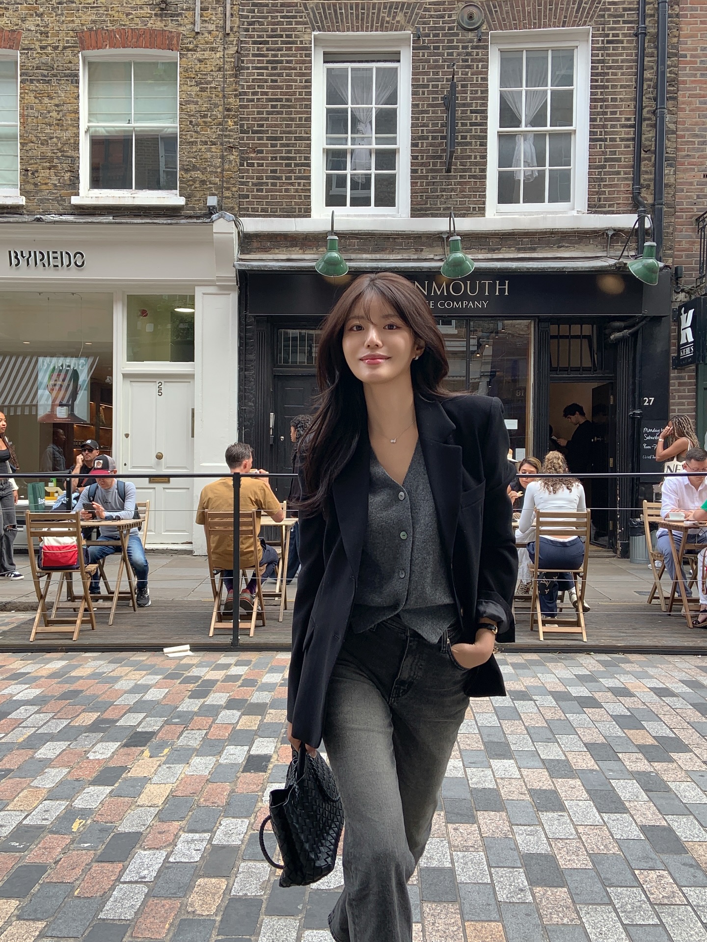 Mẫu &aacute;o len được mặc nhiều nhất hiện tại: Hợp mọi d&aacute;ng người, ai diện cũng th&agrave;nh n&agrave;ng thơ- Ảnh 1.