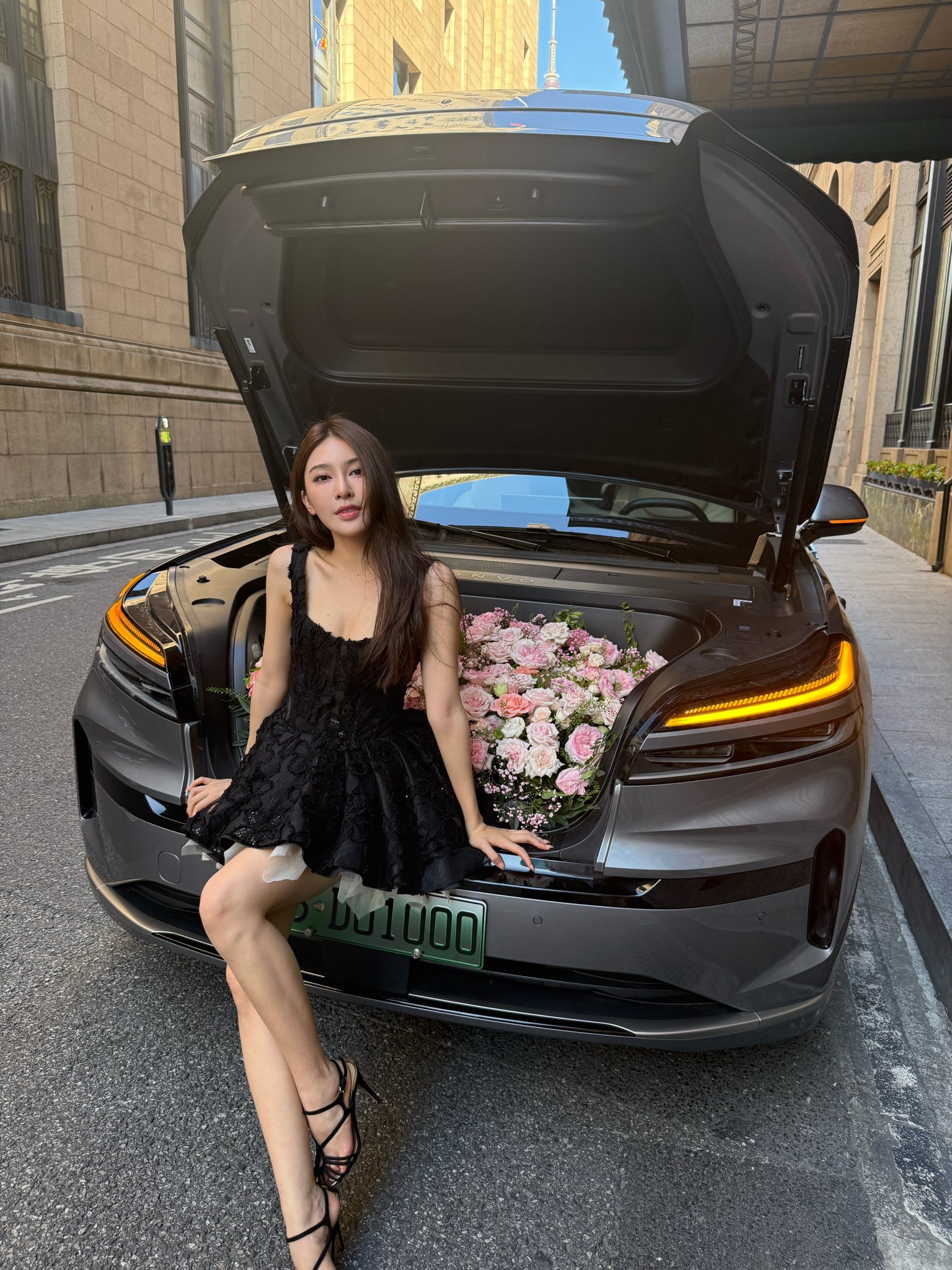 Hiền Hồ li&ecirc;n quan g&igrave; với hot girl Linh Trương?- Ảnh 4.