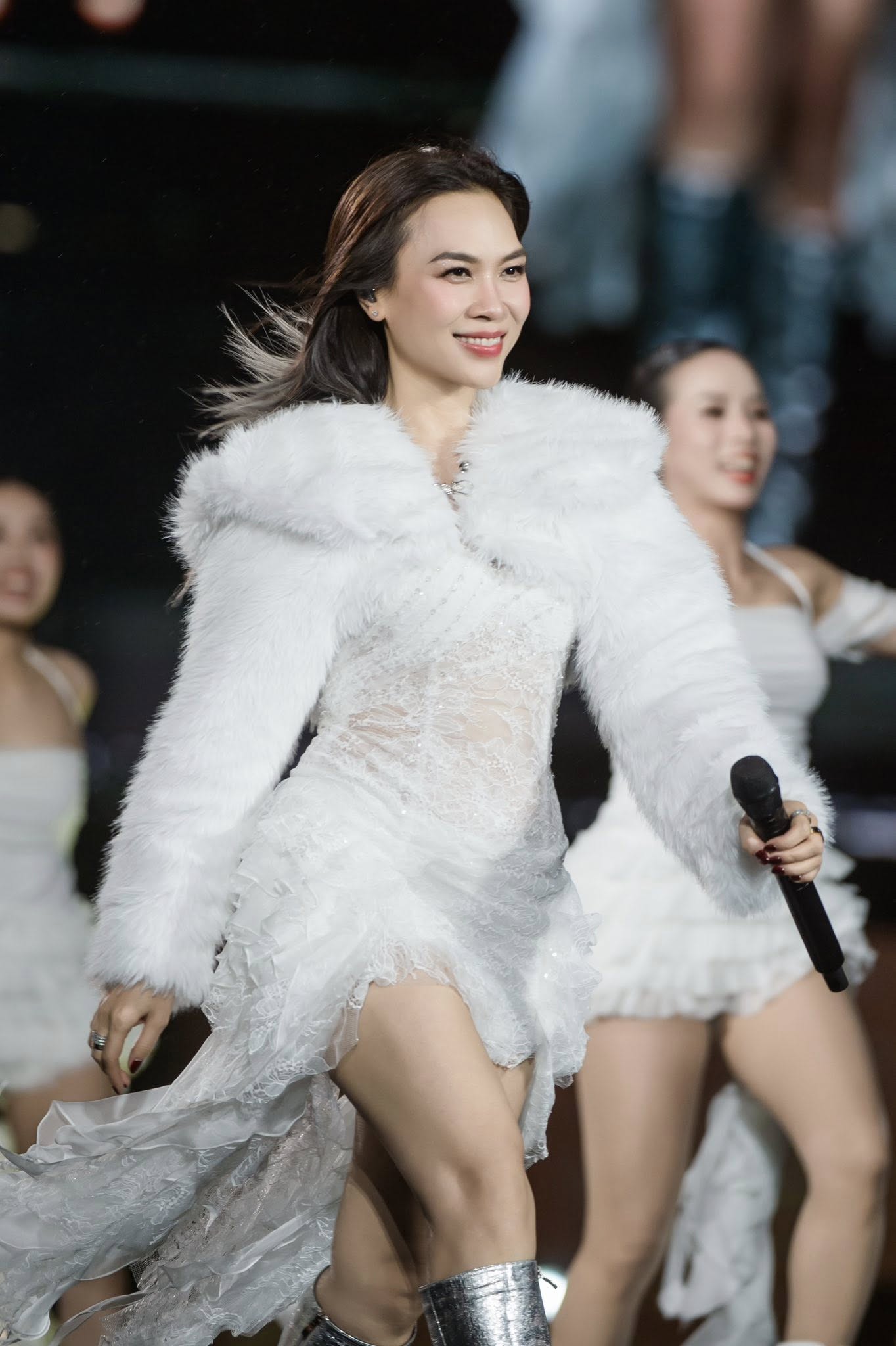 Mỹ Tâm thông báo khẩn- Ảnh 2. Mỹ Tâm thông báo khẩn- Ảnh 2.