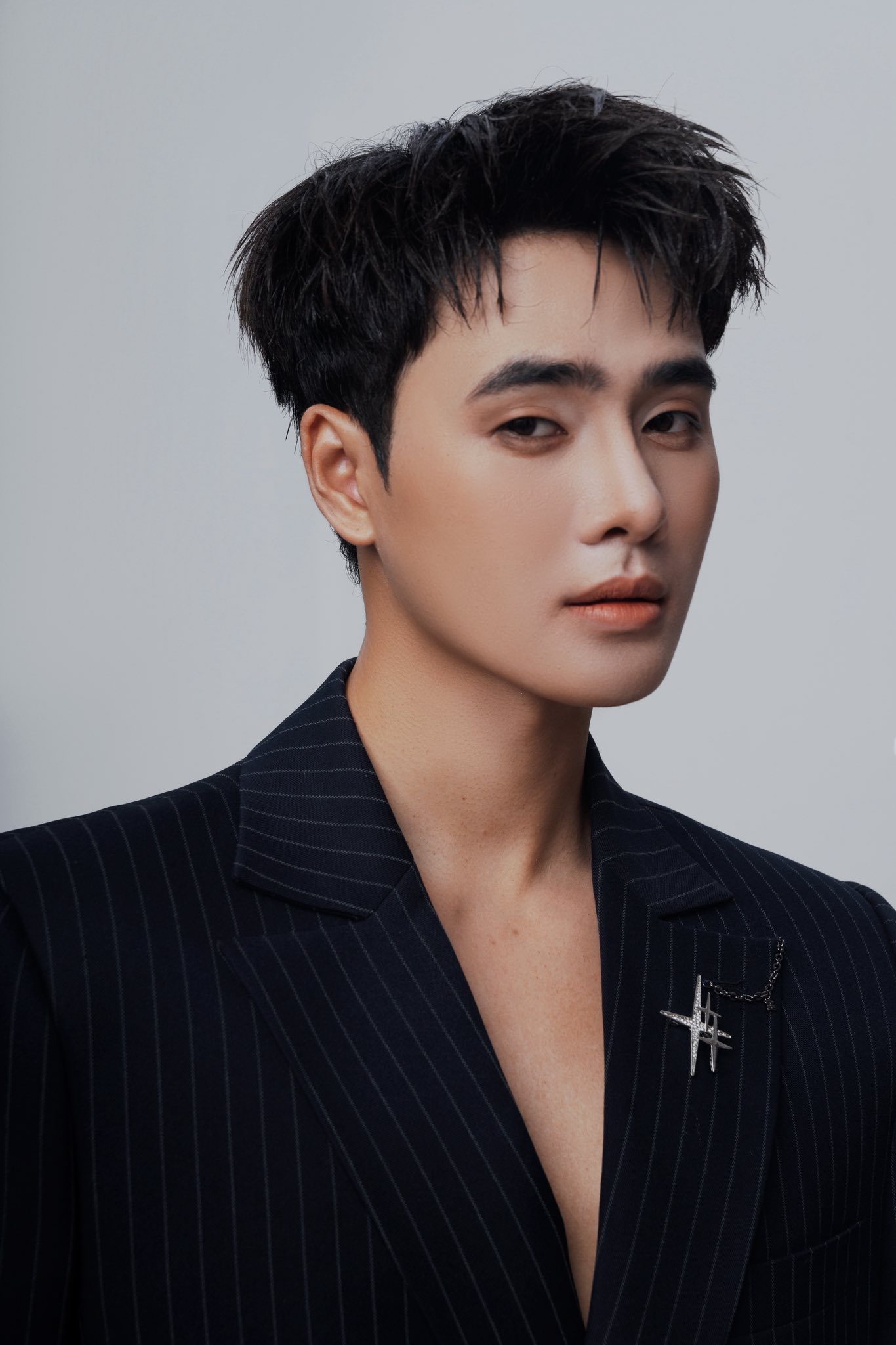 Sao nam Vbiz bị b&oacute;c comment gọi fan l&agrave; &ldquo;ch&uacute;ng n&oacute;&rdquo;, cả Threads như &ldquo;nổi đi&ecirc;n&rdquo;- Ảnh 4.