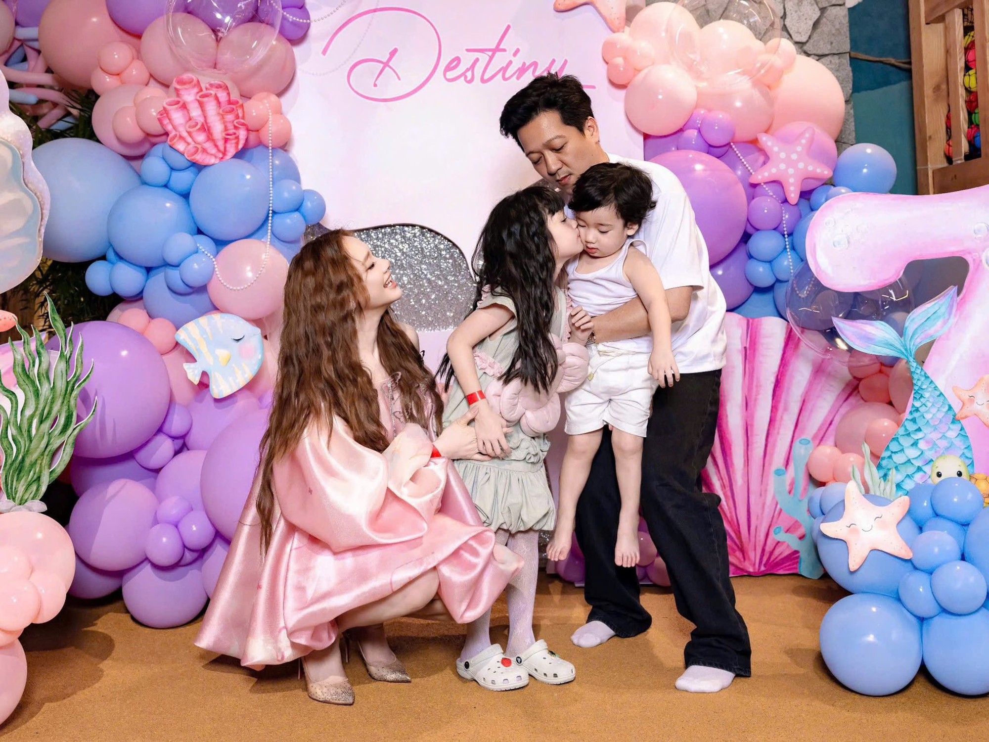 Nh&atilde; Phương: "Hạnh ph&uacute;c lớn nhất của t&ocirc;i l&agrave; được l&agrave;m hậu phương cho anh Trường Giang"- Ảnh 11.