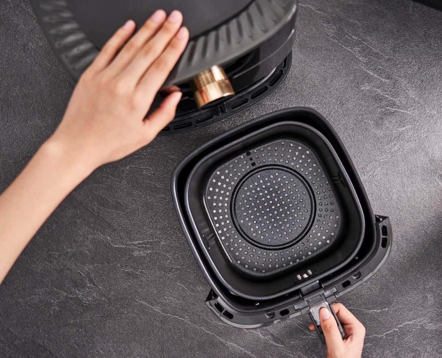 4 điều tối kỵ khi d&ugrave;ng nồi chi&ecirc;n kh&ocirc;ng dầu- Ảnh 4.