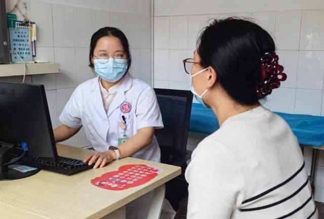 Đ&ograve;i bồi thường 800 triệu tiền bảo hiểm nhưng bị từ chối: Người phụ nữ l&agrave;m 1 việc, c&ocirc;ng ty bảo hiểm phải lập tức trả tiền!- Ảnh 1.