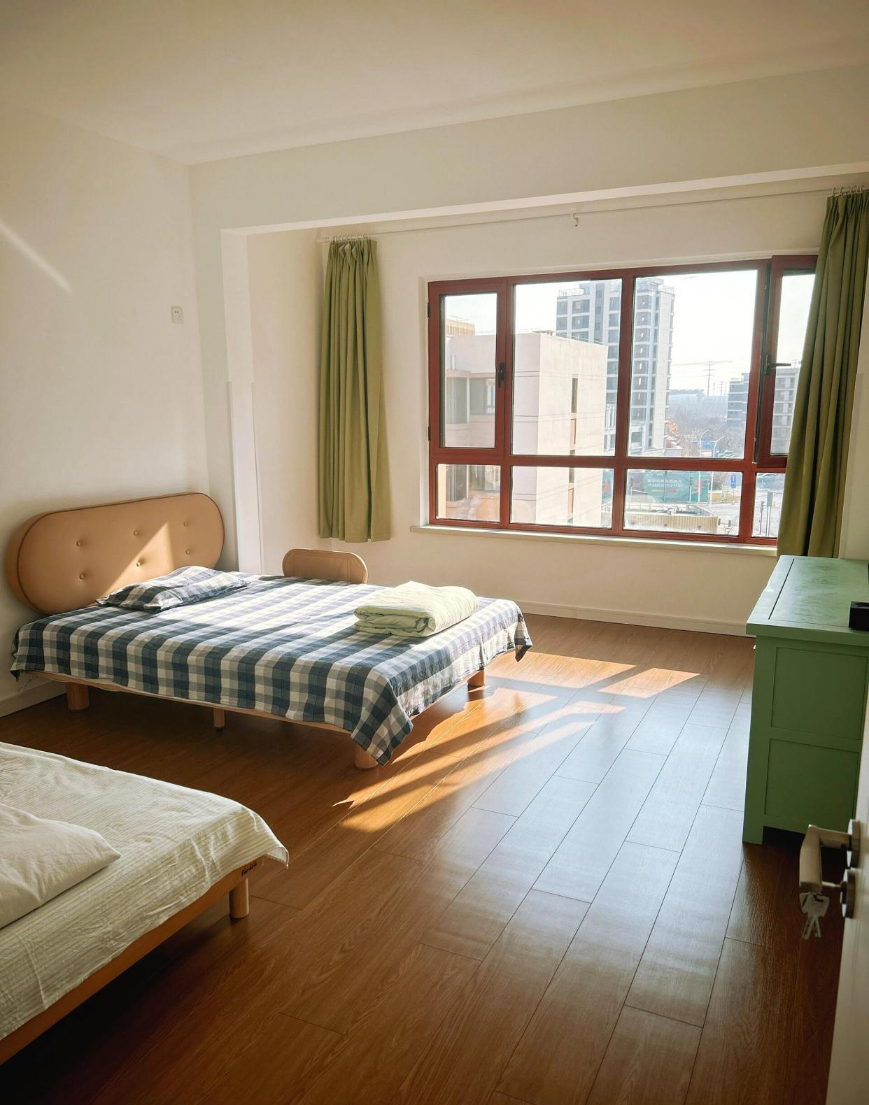 Ngo&agrave;i 40 tuổi, người phụ nữ sống trong căn nh&agrave; gần như trống rỗng v&agrave; đ&acirc;y l&agrave; l&yacute; do- Ảnh 3.