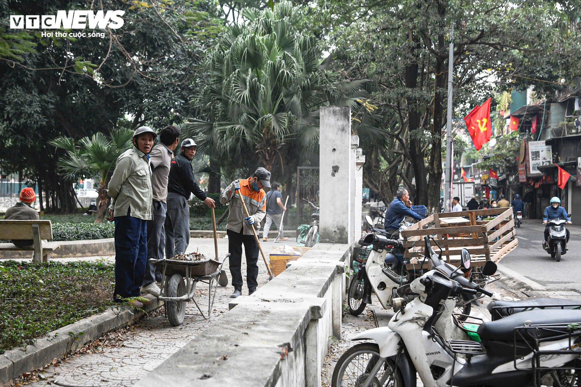 C&ocirc;ng vi&ecirc;n Indira Gandhi hạ r&agrave;o, mở kh&ocirc;ng gian xanh giữa trung t&acirc;m H&agrave; Nội- Ảnh 11.