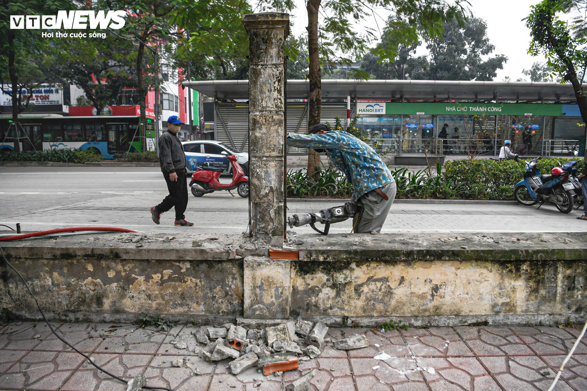 C&ocirc;ng vi&ecirc;n Indira Gandhi hạ r&agrave;o, mở kh&ocirc;ng gian xanh giữa trung t&acirc;m H&agrave; Nội- Ảnh 3.