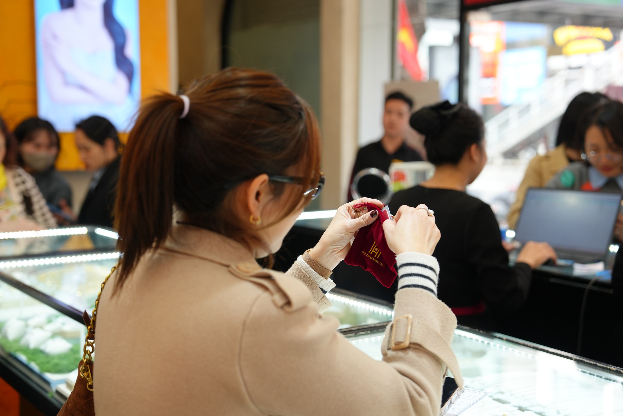 Mở b&aacute;t 2026: Bảo T&iacute;n Mạnh Hải b&aacute;n v&agrave;ng 0,1 chỉ, cả nước muốn mua- Ảnh 6.