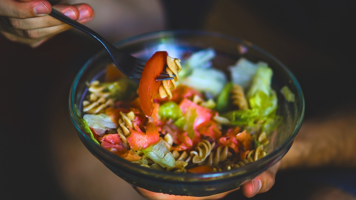 Một thay đổi nhỏ khi ăn gi&uacute;p bạn giảm calo v&agrave; mỡ bụng hiệu quả- Ảnh 1.