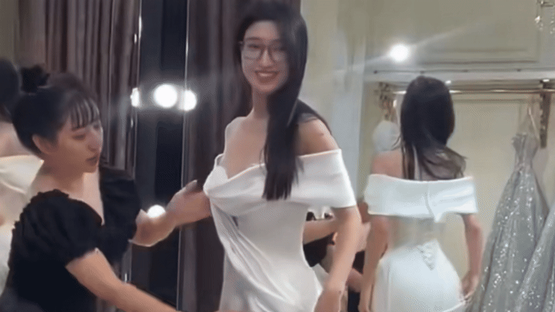 Phương Nhi đi thử v&aacute;y cưới- Ảnh 1.