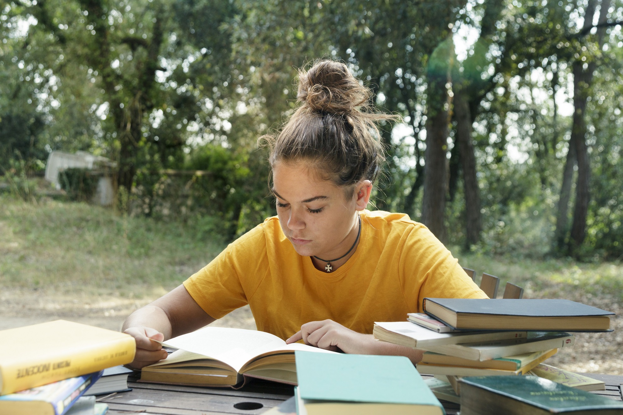 Gen Z v&agrave;o đại học nhưng kh&ocirc;ng đọc nổi một c&acirc;u ho&agrave;n chỉnh: Giảng vi&ecirc;n buộc phải hạ ti&ecirc;u chuẩn- Ảnh 1.