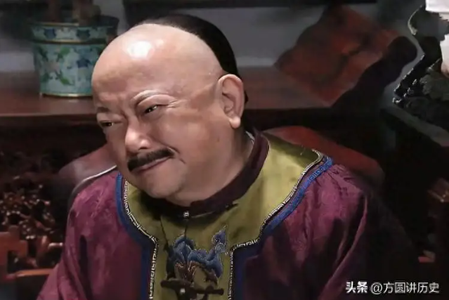 C&agrave;n Long chết, Gia Kh&aacute;nh gọi gấp 1 l&atilde;o thần về triều: H&ograve;a Th&acirc;n vừa nghe t&ecirc;n đ&atilde; bật kh&oacute;c 'Ta hết đời rồi'- Ảnh 4.