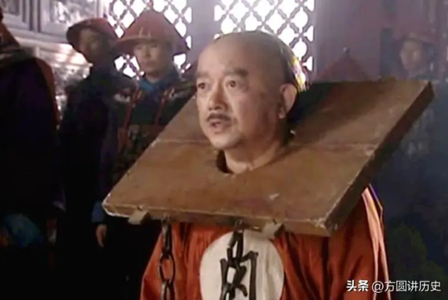 C&agrave;n Long chết, Gia Kh&aacute;nh gọi gấp 1 l&atilde;o thần về triều: H&ograve;a Th&acirc;n vừa nghe t&ecirc;n đ&atilde; bật kh&oacute;c 'Ta hết đời rồi'- Ảnh 3.